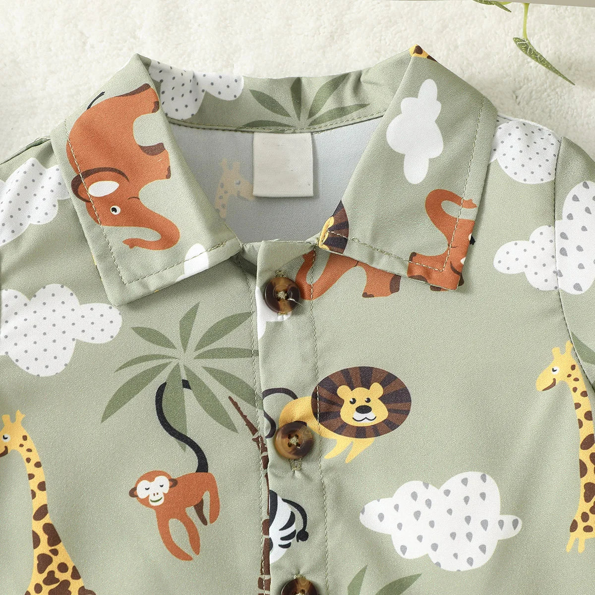 Conjunto Infantil Safari Camisa Verde e Bermuda Marrom