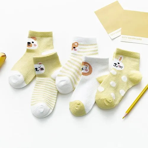 Kit 5 Pares de Meias Infantis com Estampa Animal – Conforto, Estilo e Diversão para os Pequenos