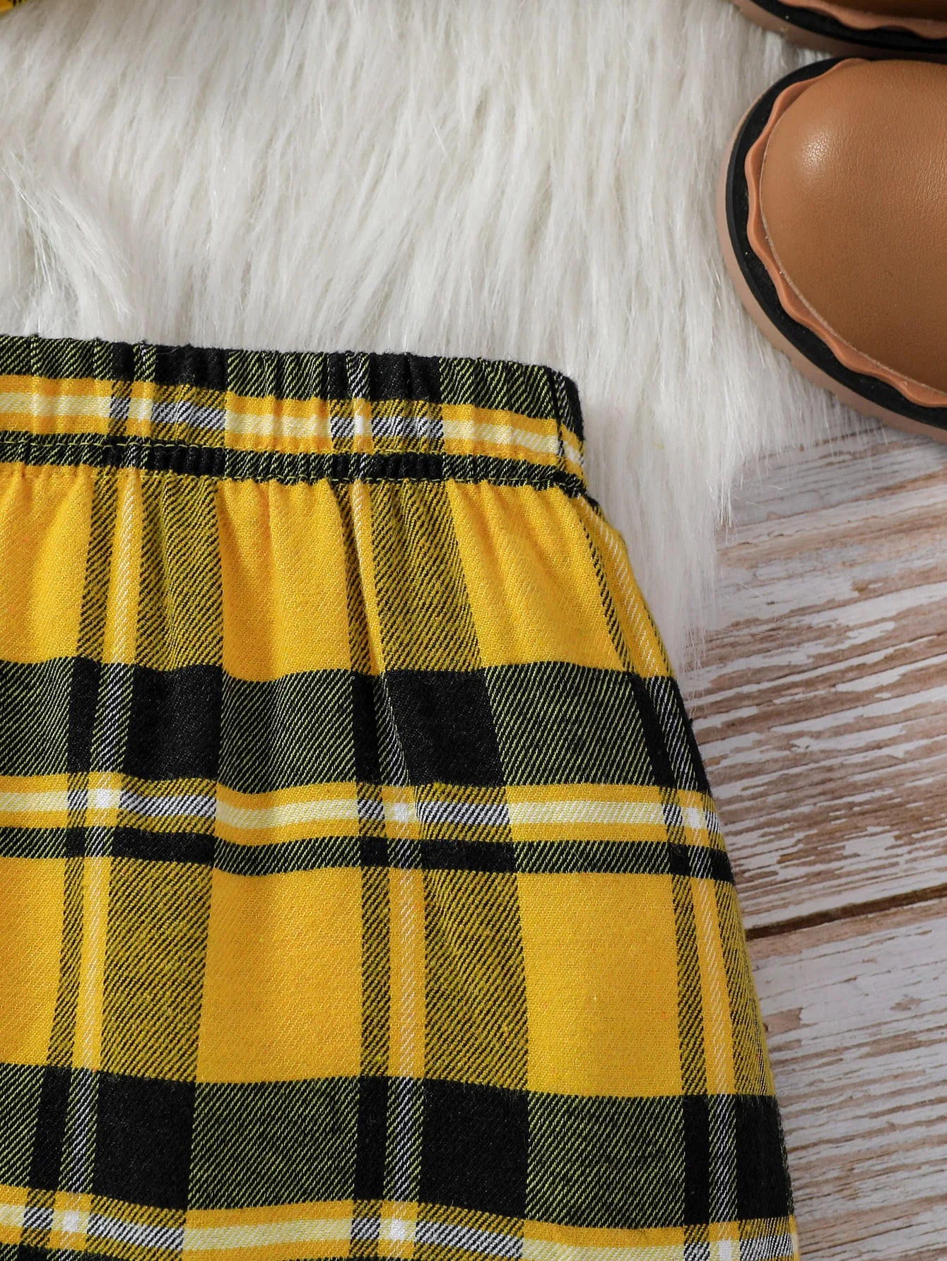 Conjunto Infantil Feminino Xadrez Amarelo com Boina – 4 Peças