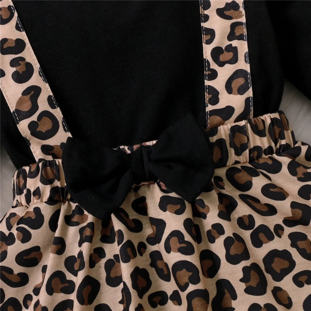 Macacão Infantil com Saia de Alça Estampa Animal Print – Estilo Selvagem com Conforto