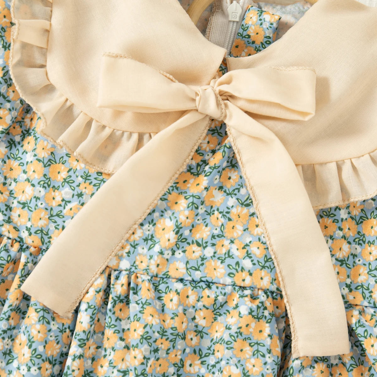 Vestido Infantil Floral Azul com Gola Laço