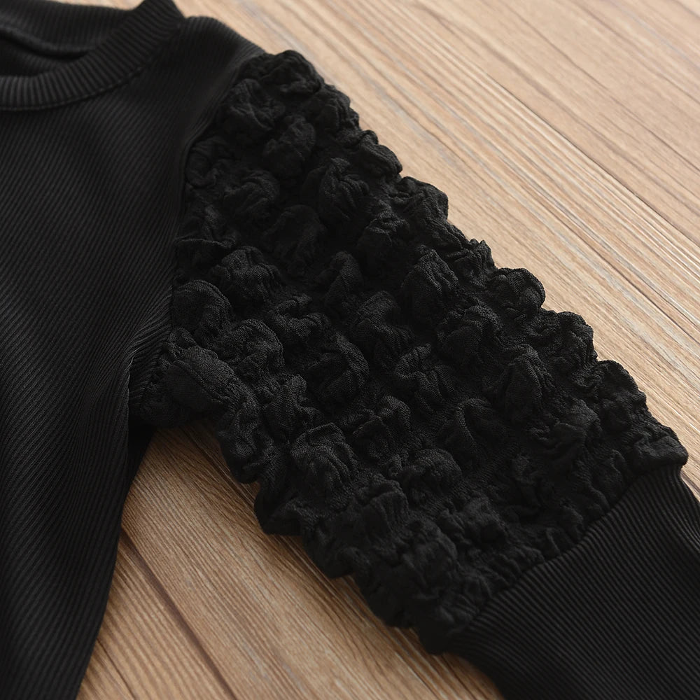 Conjunto Infantil Inverno Xadrez com Blusa Preta de Manga Longa e Saia com Laço