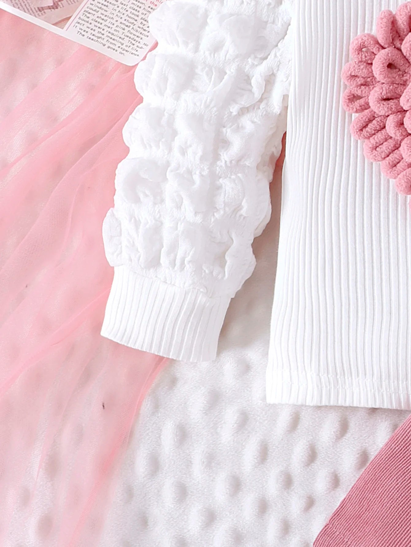 Conjunto Infantil Blusa Coração e Saia com Laços – Charme e Conforto para Pequenas Fashionistas