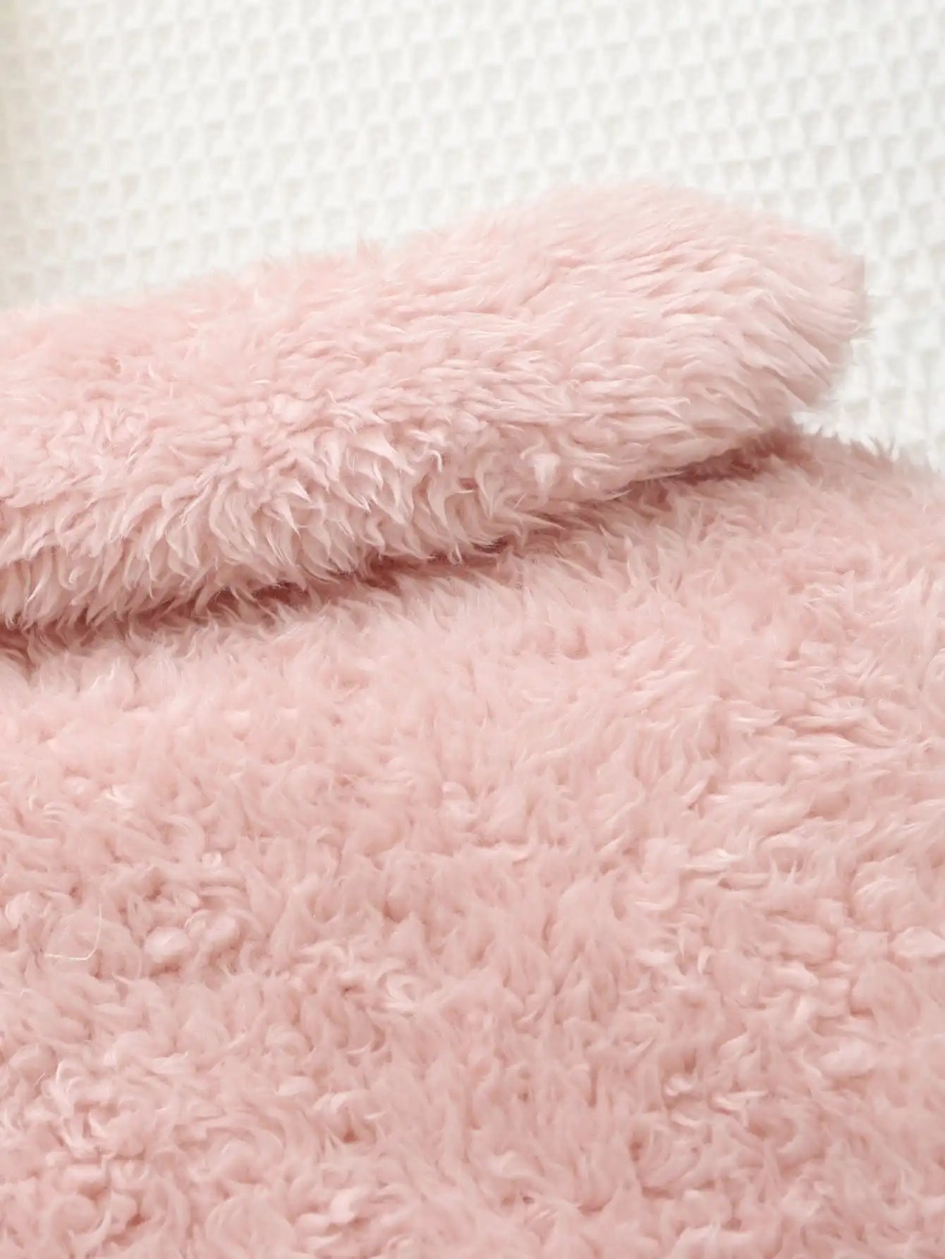 Casaco Infantil Feminino Peluciado Rosa – Conforto e Elegância para o Inverno