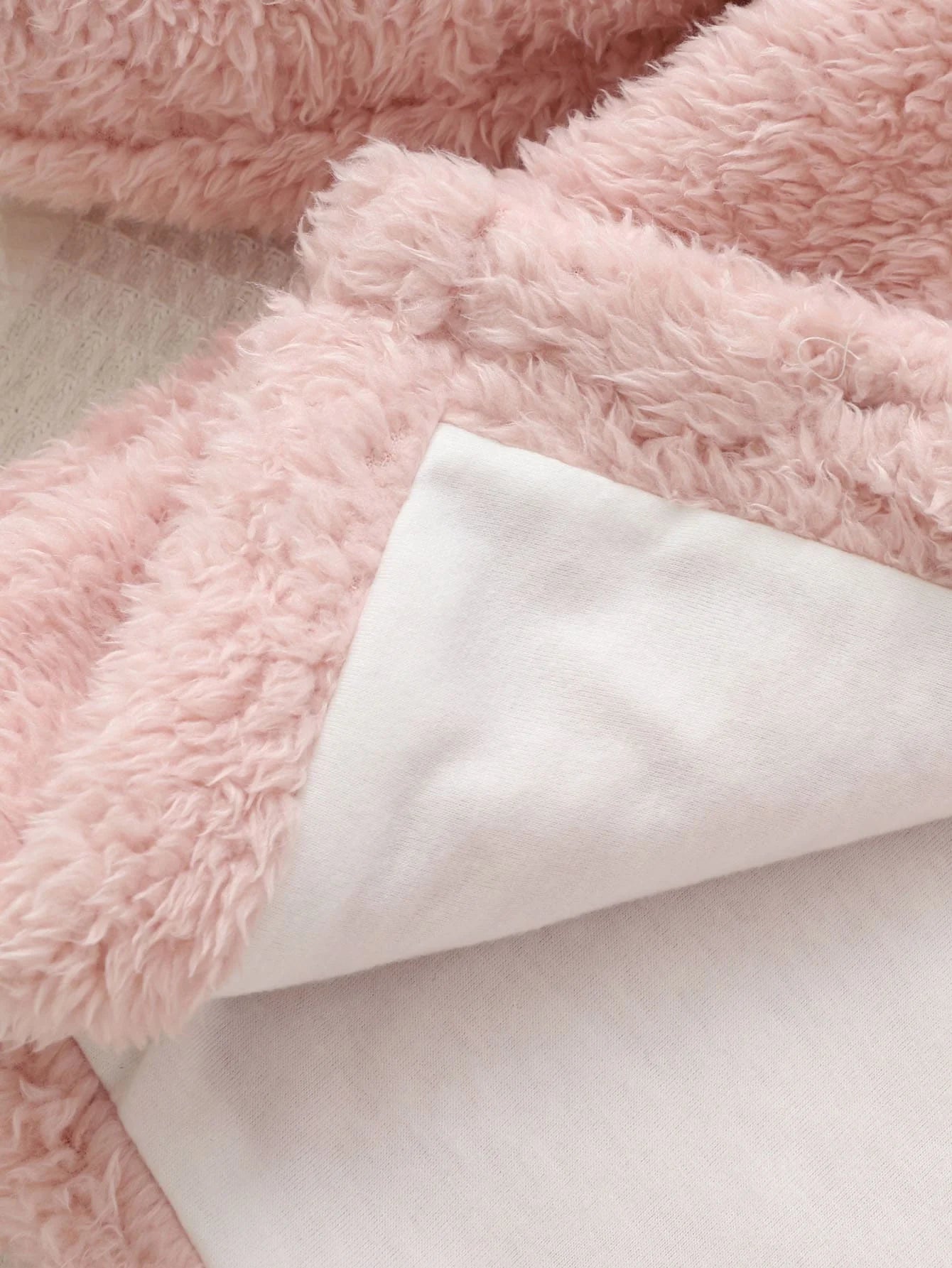 Casaco Infantil Feminino Peluciado Rosa – Conforto e Elegância para o Inverno