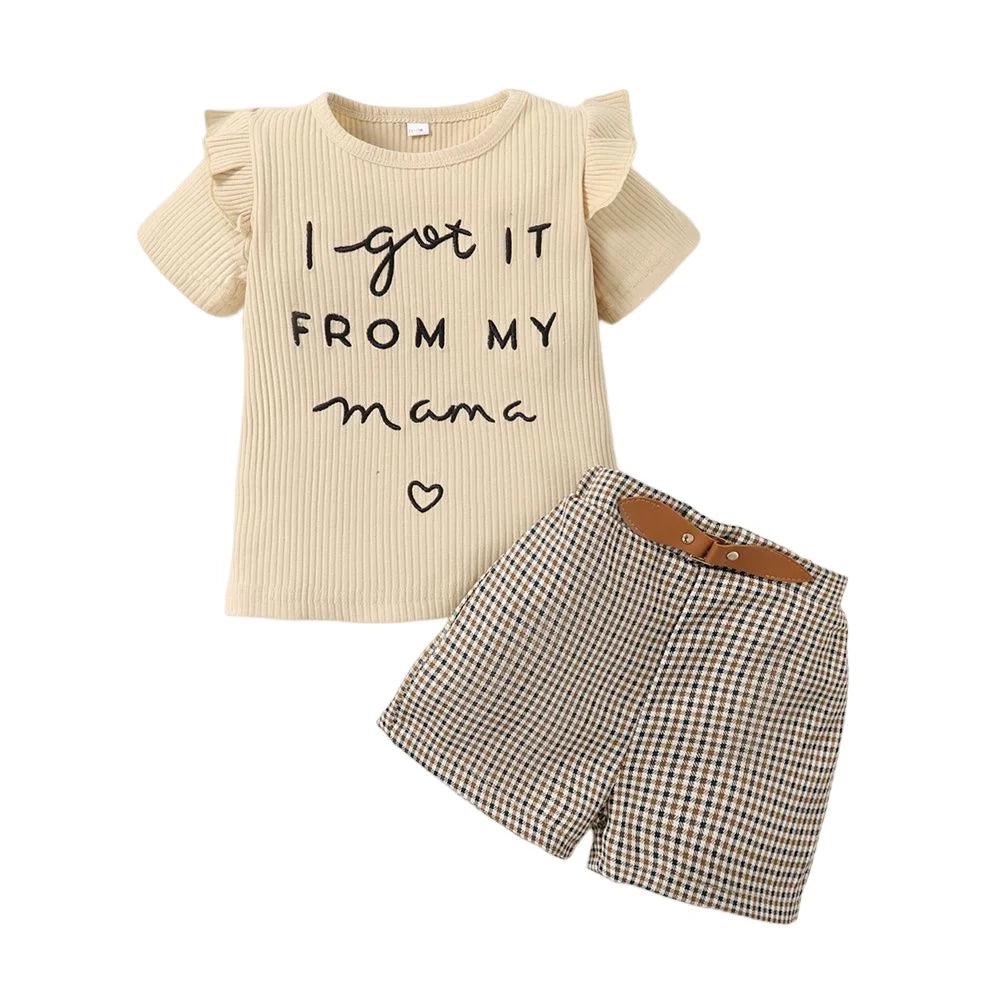 Conjunto Infantil Feminino Camiseta com Frase e Short Xadrez com Cinto – Estilo e Conforto para o Dia a Dia