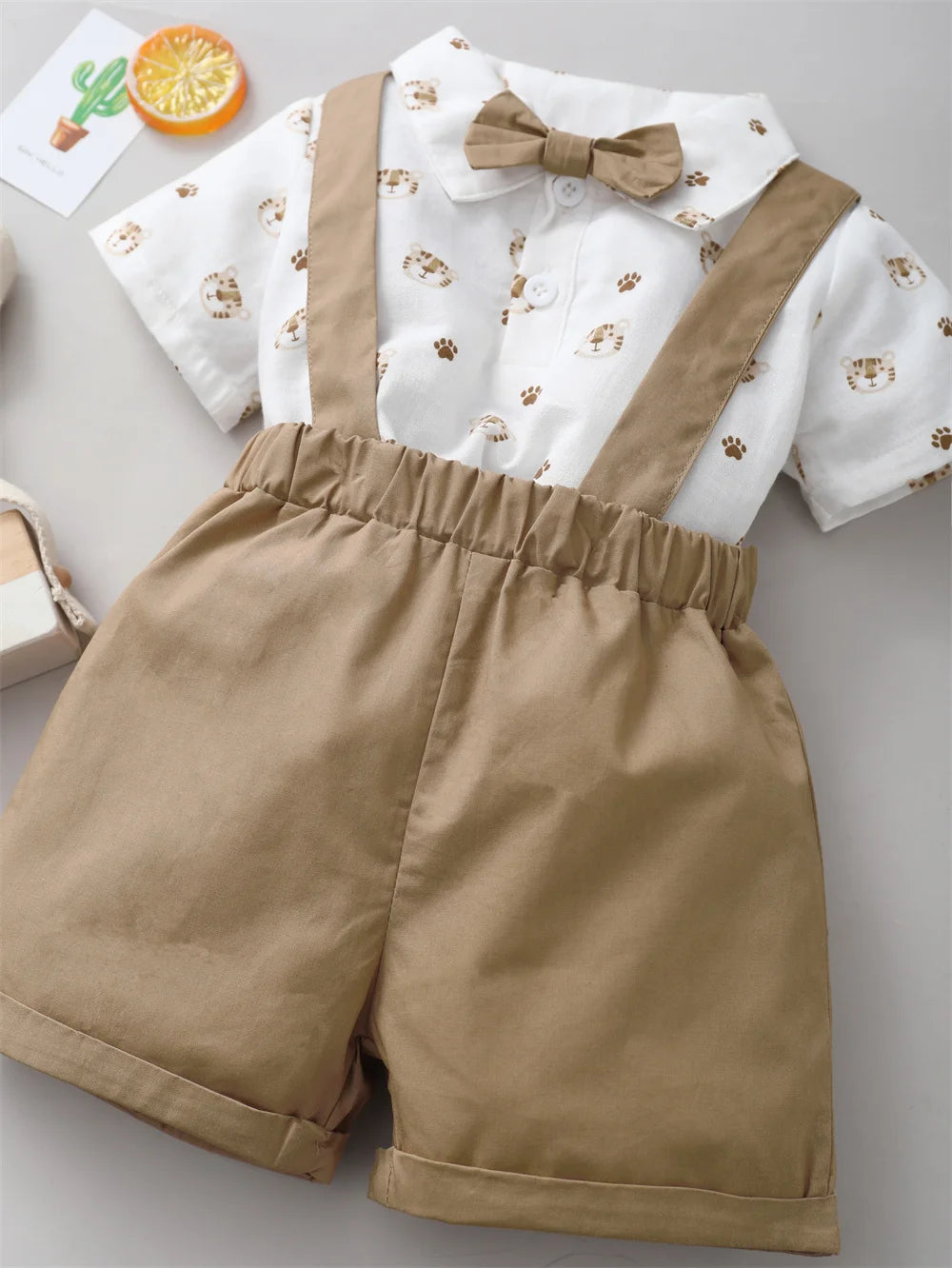 Conjunto Infantil Camisa Estampada com Suspensório e Gravata Borboleta