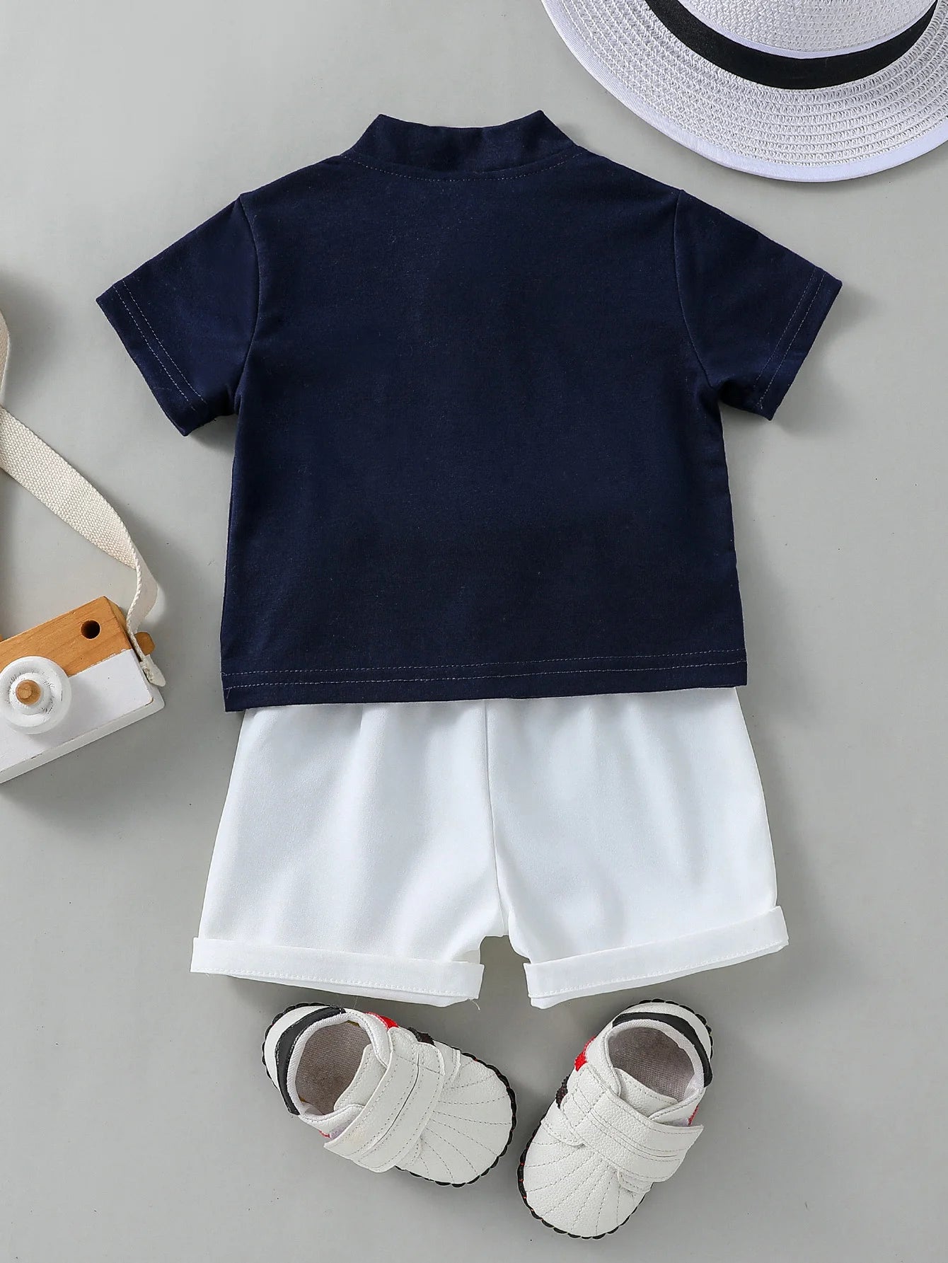 Conjunto Infantil Masculino Polo Azul Marinho e Bermuda Branca