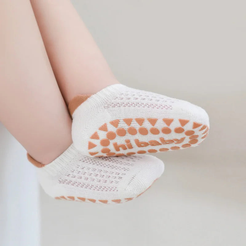Meias Antiderrapantes para Bebê Missvi com Solado Emborrachado - COMPRE 1 LEVE 3