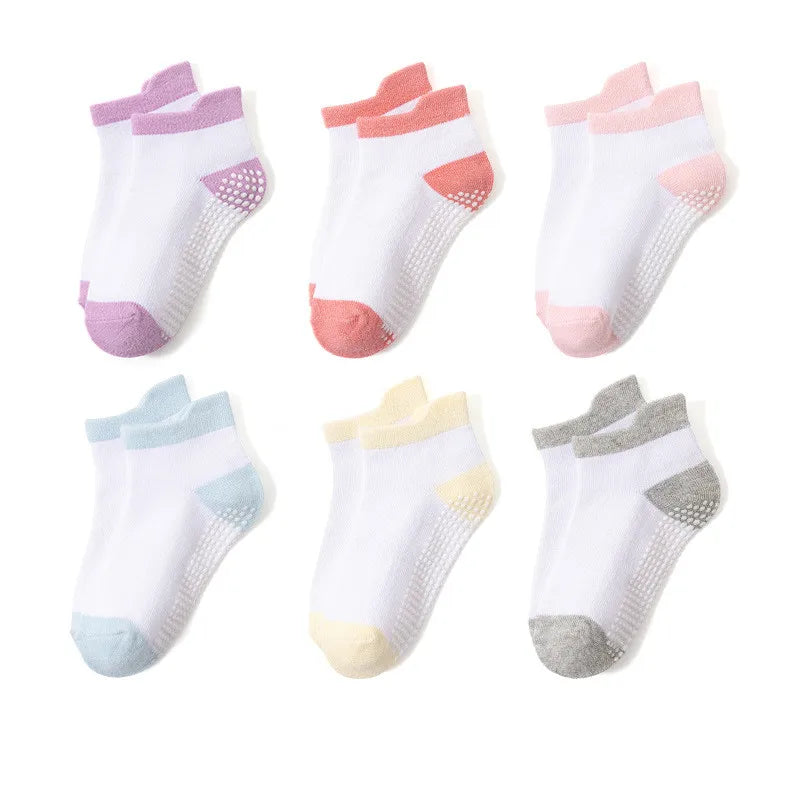 KIT 6 Meias Infantis Antiderrapantes Cano Baixo – Conforto e Segurança para os Pequenos