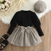 Conjunto Infantil Inverno Xadrez com Blusa Preta de Manga Longa e Saia com Laço