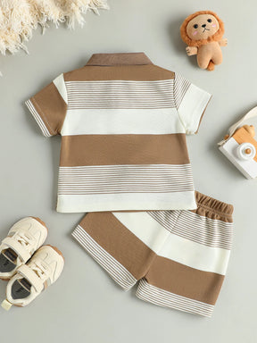 Conjunto Infantil Polo Listrado com Bordado de Leão – Conforto e Charme para o Dia a Dia