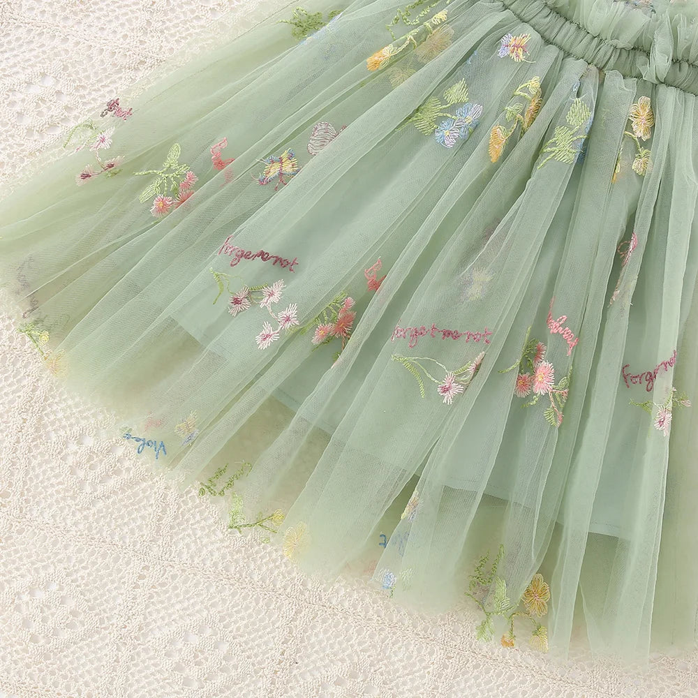 Vestido Infantil Verde com Bordados Florais em Tule