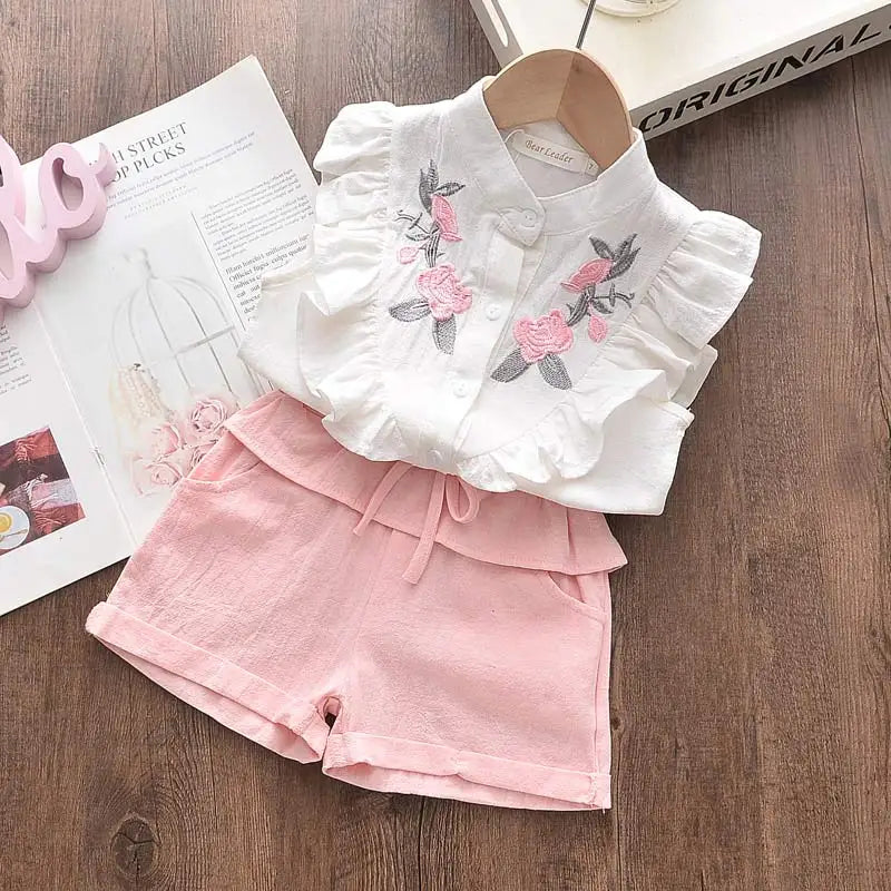 Conjunto Infantil Feminino com Blusa Bordada e Short Rosa – Delicadeza e Conforto