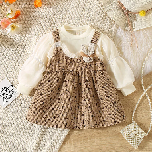 Vestido Infantil Bege com Blusa e Aplique de Coelhinho